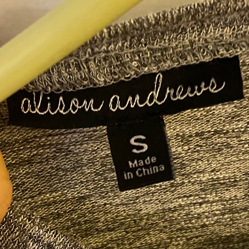 ALISON ANDREWS Long Sleeve Ruched Drawstring Top - Picture 3 of 12
